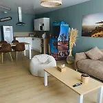 Cosy Ambiance Beverly Hills Dans Avec Piscine 4 Pers 2 Apartment