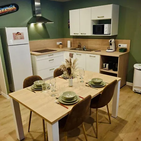 Cosy Ambiance Beverly Hills Dans Avec Piscine 4 Pers 2 Apartment *