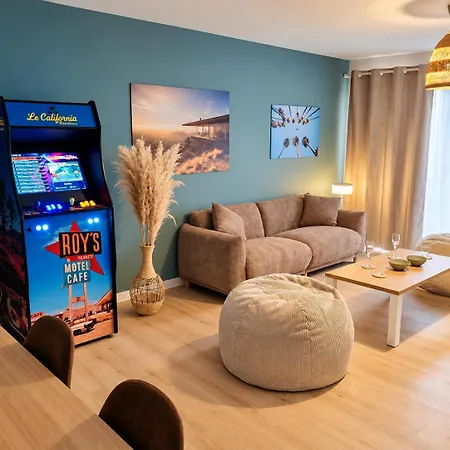 Beverlly Hills 2 Avec Wi Fi Gratuit Parking Prive Gratuit Et Piscine Dans La Apartment *